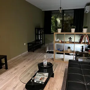 https://district-one-luxury-urban-loft104.hotels-of-thessaloniki.com
